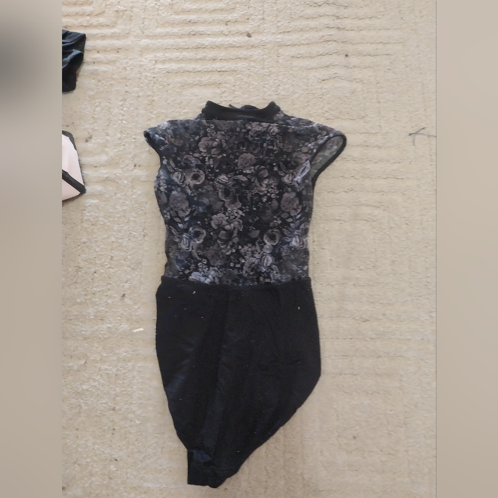 black with flower print body